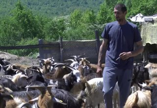 Цветан Иванов е един от фермерите, които са останали без достъп до имотите си Скрийншот