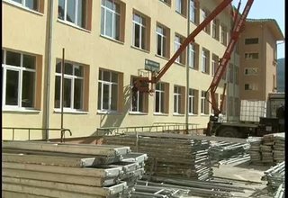 ОУ "Отец Паисий" във Врачеш започва тази учебна година с напълно обновени класни стаи Скрийншот