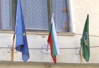 Къде да бъдат преместени ромите от гетото на Скравена Скрийншот
