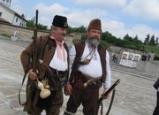 В тазгодишната възстановка в Панагюрище участваха и етрополци