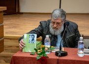 Деян Енев –журналист и писател: Конкурсът “Стамен Панчев“ възстановява и издига паметта на един български поет