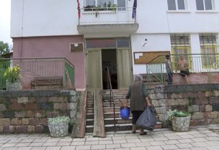 В Радотина се оплакват от чести спирания на тока и мътна вода в чешмите Скрийншот