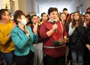 2 010 лева даряват гимназистите от ППМГ на свой съученик