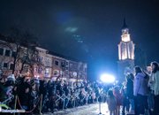 С коледна премяна засия централната част на Ботевград