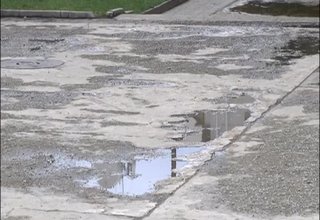 Общината е възложила на експерти да направят обследване състоянието на настилката на площада в Ботевград и да предложат решение за ремонта й Скрийншот