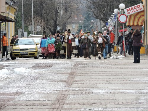 Бог Сабазий благослови етрополци и техните гости за празника