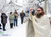 Именик извади кръста от ледените води на Стара река 