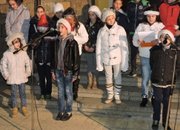 Още една елха светна тази вечер в Етрополе