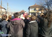 Фолклорни танци, духова музика и много настроение при изпълнението на обичая “Топене на пръстени“