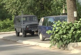 Паркираните коли по тротоарите излагат пешеходците на неоправдани рискове Скрийншот