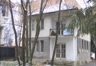 Сградата на БДЖ, която стана собственост на общината, няма да бъде продавана Скрийншот