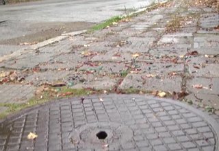 От улица „Академик Стоян Романски” се водят подземни телефонни кабели Скрийншот