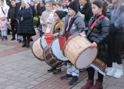 ЗА ПЪРВИ ПЪТ В ЕТРОПОЛЕ СИЯЕ КОЛЕДНО ГРАДЧЕ