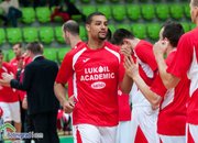 Тройка със сирената донесе щастлива победа на Лукойл Академик