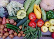 Цената на олиото пада, но зеленчуците поскъпват
