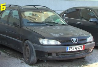 Общината предприема поредната акция за принудително премахване на автомобили, изоставени на общински терени Скрийншот