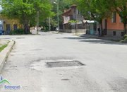 Асфалтират дупките по ул."Витоша" 