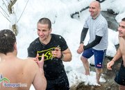 Именик извади кръста от ледените води на Стара река 