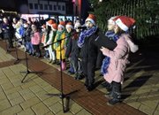 Светна коледната елха на Етрополе