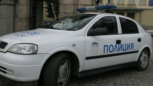 Мъж пребивал жена с бухалка и я изнасилвал пред съпругата си