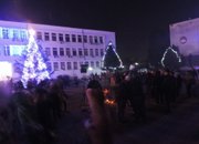 Тази вечер грейна Коледната елха в Етрополе