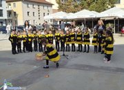 "Меден фест – Ботевград 2026“ бе открит с празнична програма, богато разнообразие от пчелни продукти и благотворителна кауза