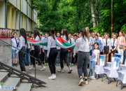 Среща на поколенията събра бивши и настоящи гимназисти