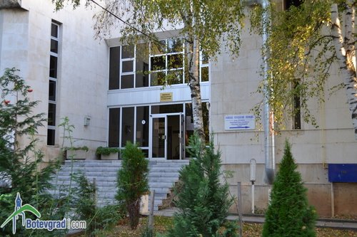 Полицаи от Правец задържаха четирима извършители на побой