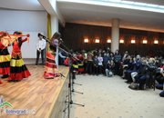 Ритми и песни от българския и ромския фолклор на сцената на малкия салон на читалище „Христо Ботев”
