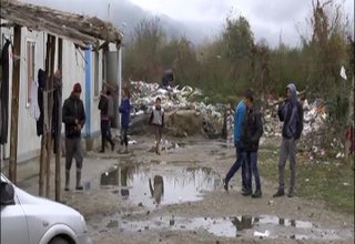 На 15 октомври изтече срокът, даден от общината, на ромите, които живеят във фургони в ромската махала, да ги напуснат Скрийншот