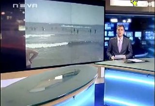 Ужас ! Дрогирани мутри карат джетове в опасна близост до плуващите ! ( Смразяващи кадри ) Скрийншот