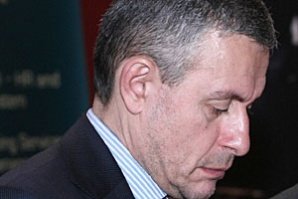 Соломон Паси: Рестартирането на двата блока е обречено