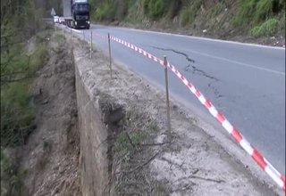 Разцепи се пътя между Ботевград и Мездра Скрийншот