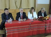 Илияна Йотова проведе разговор със жителите на с.Лопян 