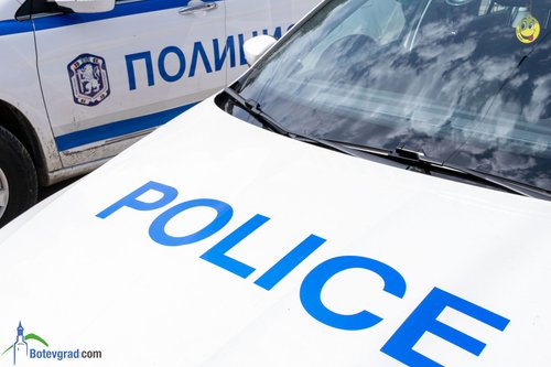 Двама водачи и двама пътници попаднаха в ареста на РУ - Правец след извършени проверки на пътя
