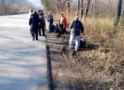 Любители на природата почистиха нерегламентирано сметище по пътя Ботевград - Врачеш