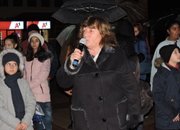Светна коледната елха на Етрополе