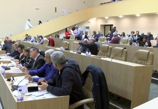 Общинският съвет прие по-високи такси и цени на административни услуги в общината Скрийншот