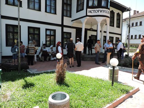 Членовете на Регионален клон „Традиция”  получиха членските си карти