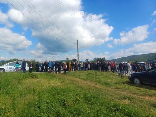 Спокойно и при засилено полицейско присъствие премина протестът в Скравена