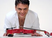 Васко Василев хлътна по участничка от "X Factor"