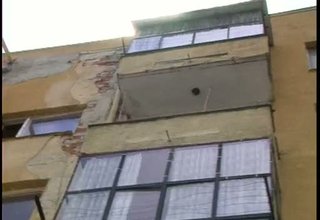 Опасни сгради има на много места в Ботевград. Ето малка част от тях Скрийншот