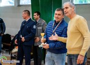 Полицаи събраха 2000 лева от футболен турнир в Ботевград за детето на свой колега