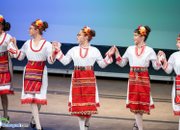 Две почетни отличия бяха връчени преди началото на концерт-спектакъла “Памет и бъдеще – 90 год. с името на Ботев и 140 год. читалище“