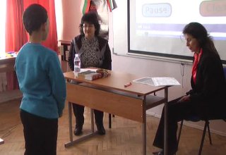 Ученици от ОУ "Св. Св. Кирил и Методий" в Скравена взеха участие в състезание по английски език, наречено Спелинг Бии Скрийншот