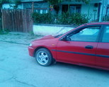 Продавам Мазда 323 