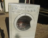 Продавам пералня със сушилна индезит 6+4 