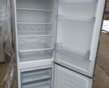Продавам иноксов хладилник с фризер 3 рафта марка BEKO  