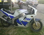 Yamaha FZR1000