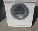 Продавам пералня Миеле WT 945 със сушилна в перфектно състояние вноoс от германия, клас А . Казан от